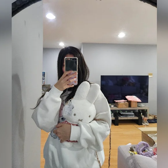 Miffy Plush Crossbody Bag - Picture 4 of 6